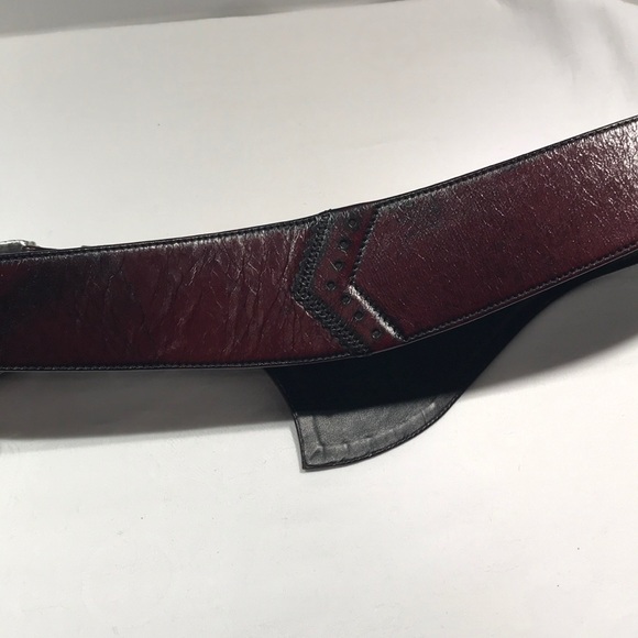 Beautiful Leather belt with heart buckle - Picture 6 of 12